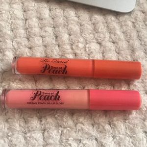Too Faced sweet peach lipgloss